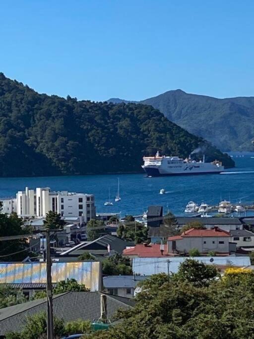 Sea-Renity Picton, Apt B Bagian luar foto